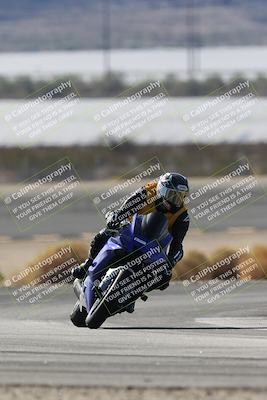 media/Nov-16-2025-Race Pace (Sun) [[8c5fa54630]]/Non Verified Riders (1st 20 Minutes)/1-Turn 14 (10am)/